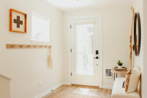 New Downtown Hailey Condo with Rooftop Hot Tub